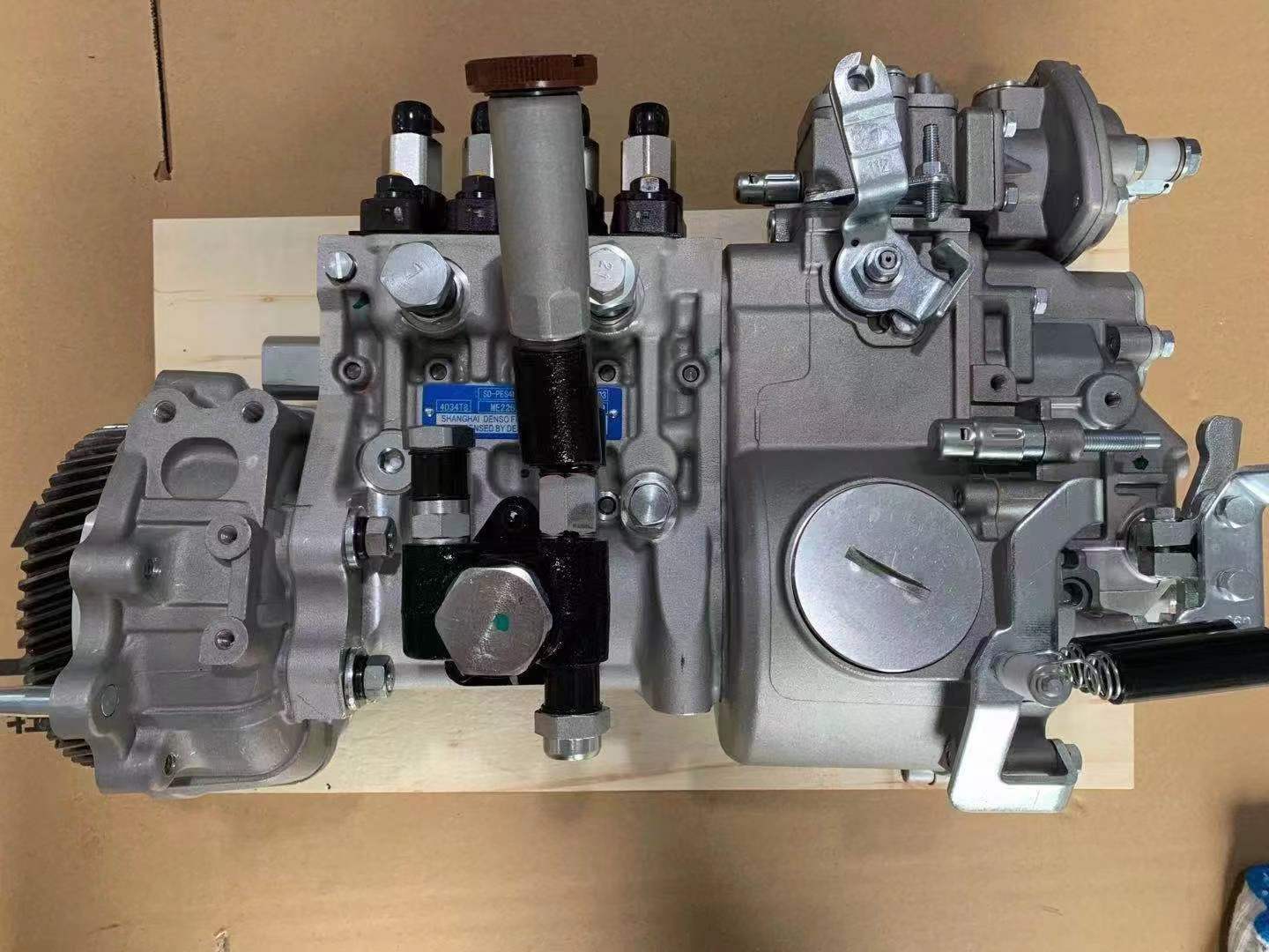 4D33 Engine High-pressure Fuel Pump Fuel Injection Pump 9700360440 ME230104 SD-PES4NB110C