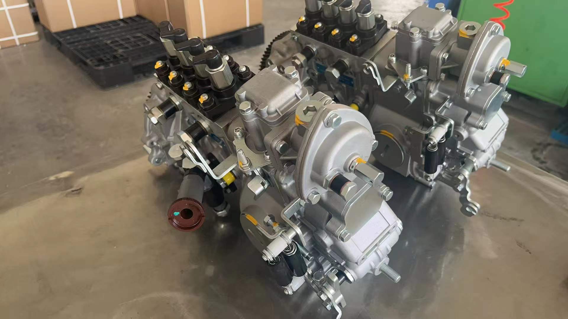 4D33 Engine High-pressure Fuel Pump Fuel Injection Pump 9700360440 ME230104 SD-PES4NB110C