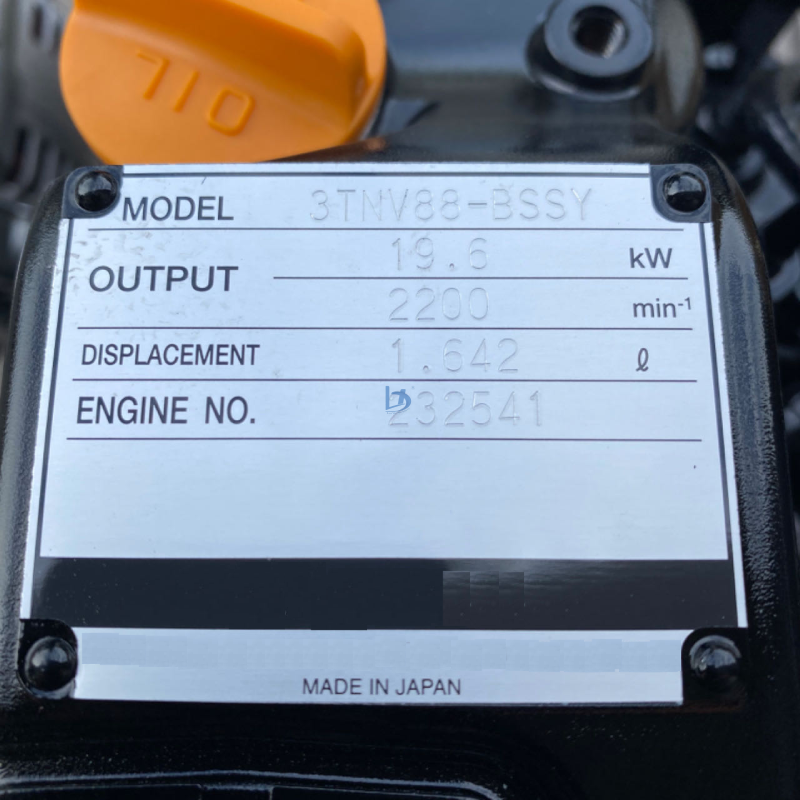 3TNV88 3-Cylinder Diesel Engine Assembly 19.6kW 2200rpm for Hitachi 3 Ton Mini Excavator ZX30U-2